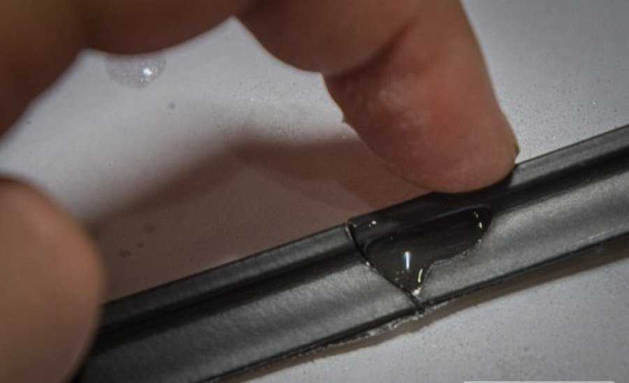 Применение суперклея с содой – прочное средство для ремонта пластмассовых изделий