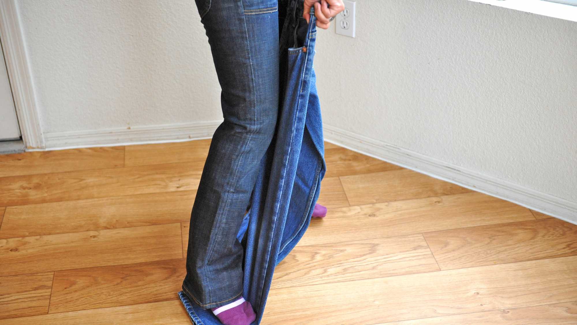 Как можно уменьшить размер джинсов стрейч?