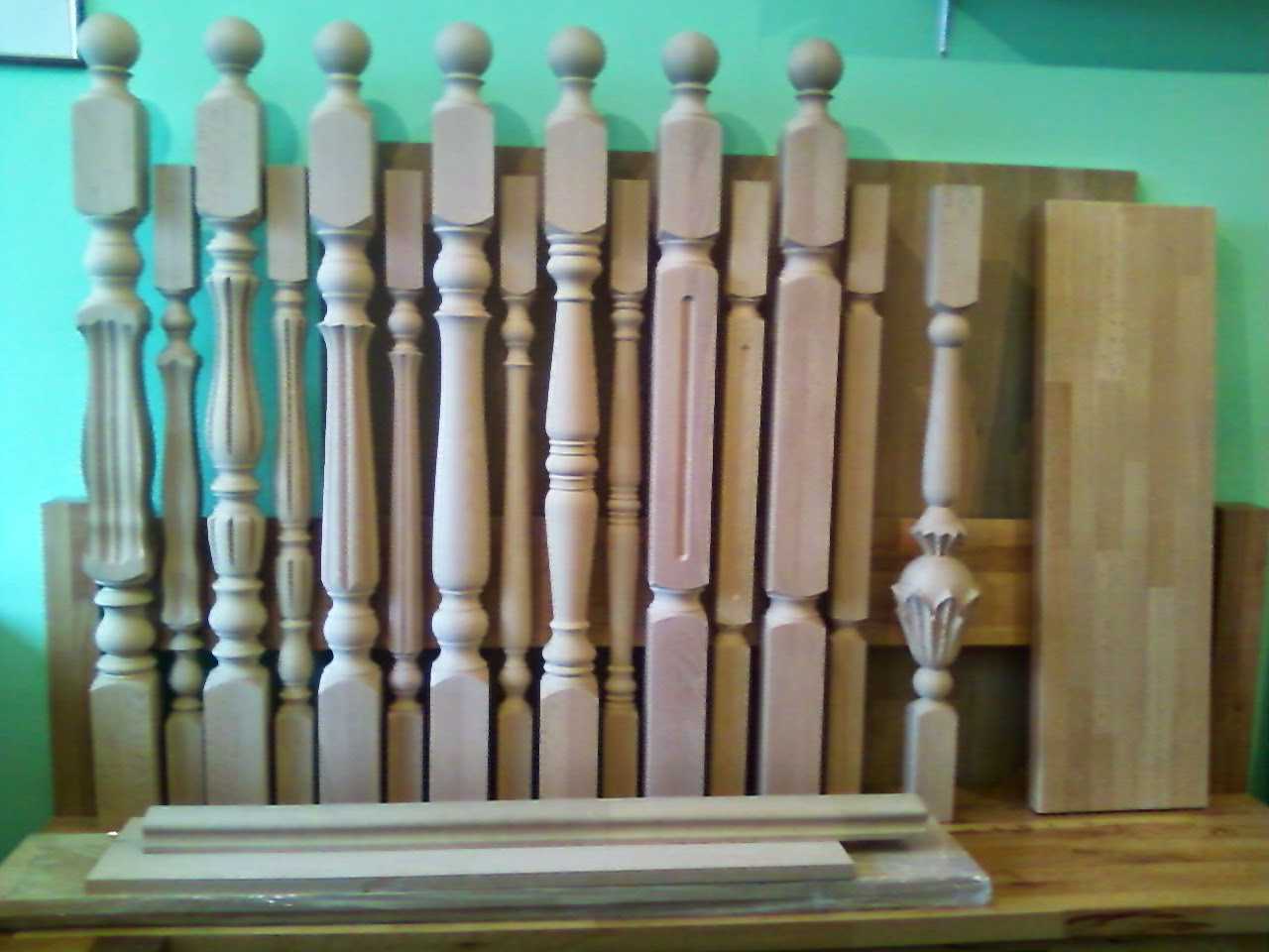 Перила для лестницы из дерева – изготовление из фанеры и досок своими руками