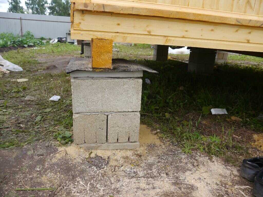 Ленточный и столбчатый фундамент из бетонных блоков 20х20х40