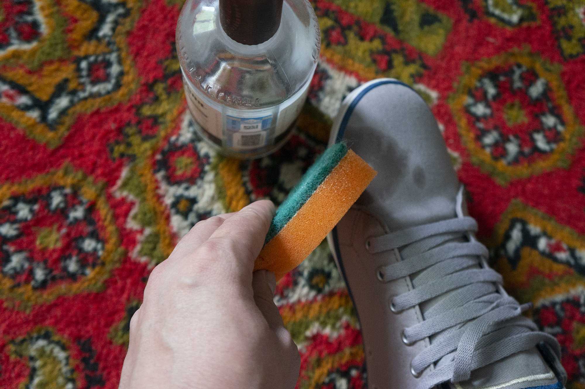 Сколько стоит растянуть обувь в мастерской и можно ли это сделать в домашних условиях? обзор +видео