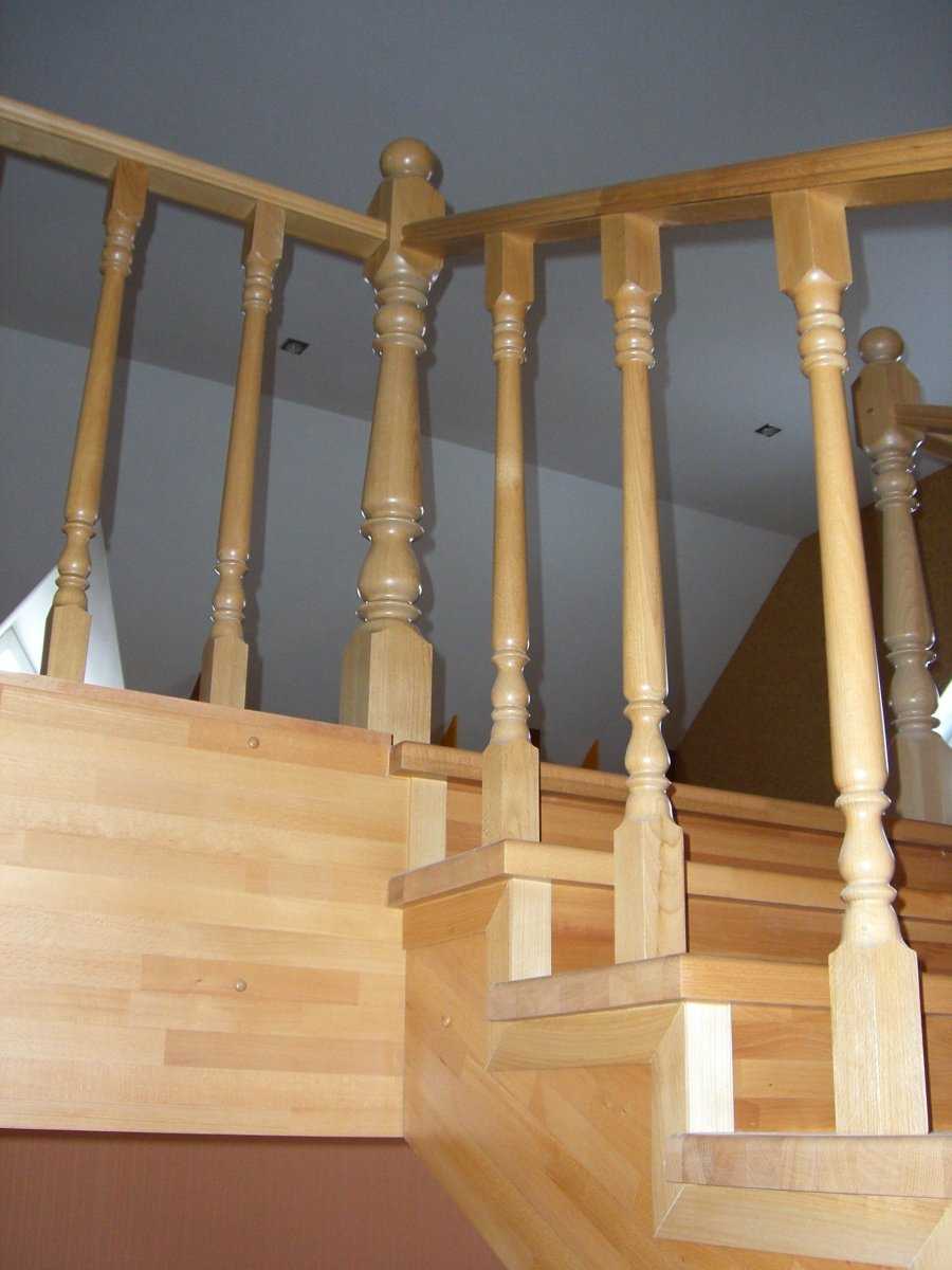 Балясина для лестниц: фото столбов, металлические и кованые, ступени с чугунными, ограждение в доме, высота и расстояние