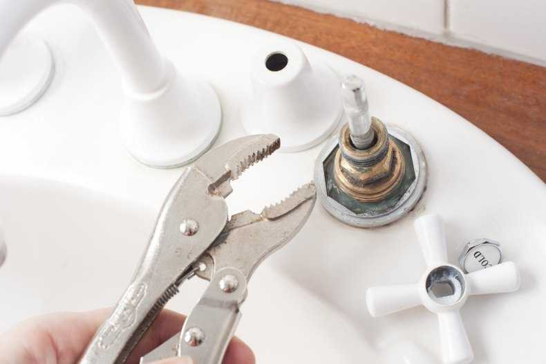 Как починить смеситель в ванной: конструкция, неисправности, инструкции по работам в этапах