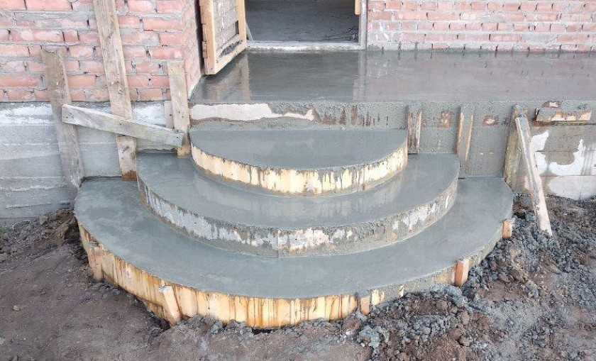 Полукруглое крыльцо своими руками из бетона: этапы строительства