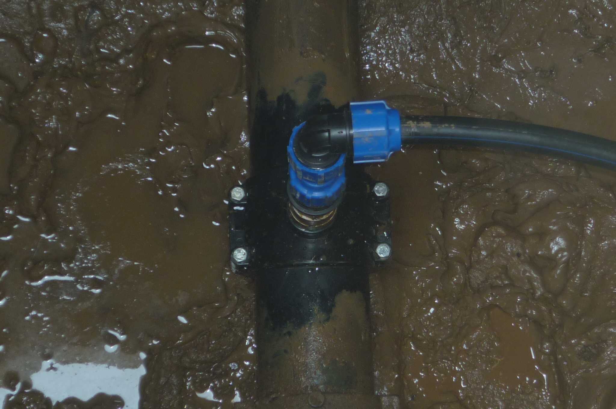 Возможность врезки в водопровод под давлением и подвод к жилому помещению своими руками