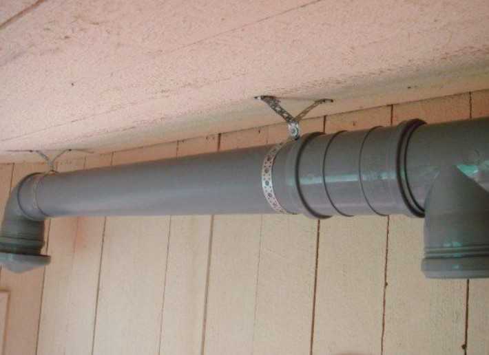 Вентиляция из пластиковых канализационных труб в частном доме: можно ли так делать + нюансы обустройства