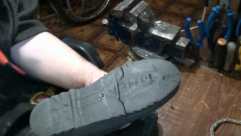 Как восстановить лопнувшую подошву на обуви в домашних условиях