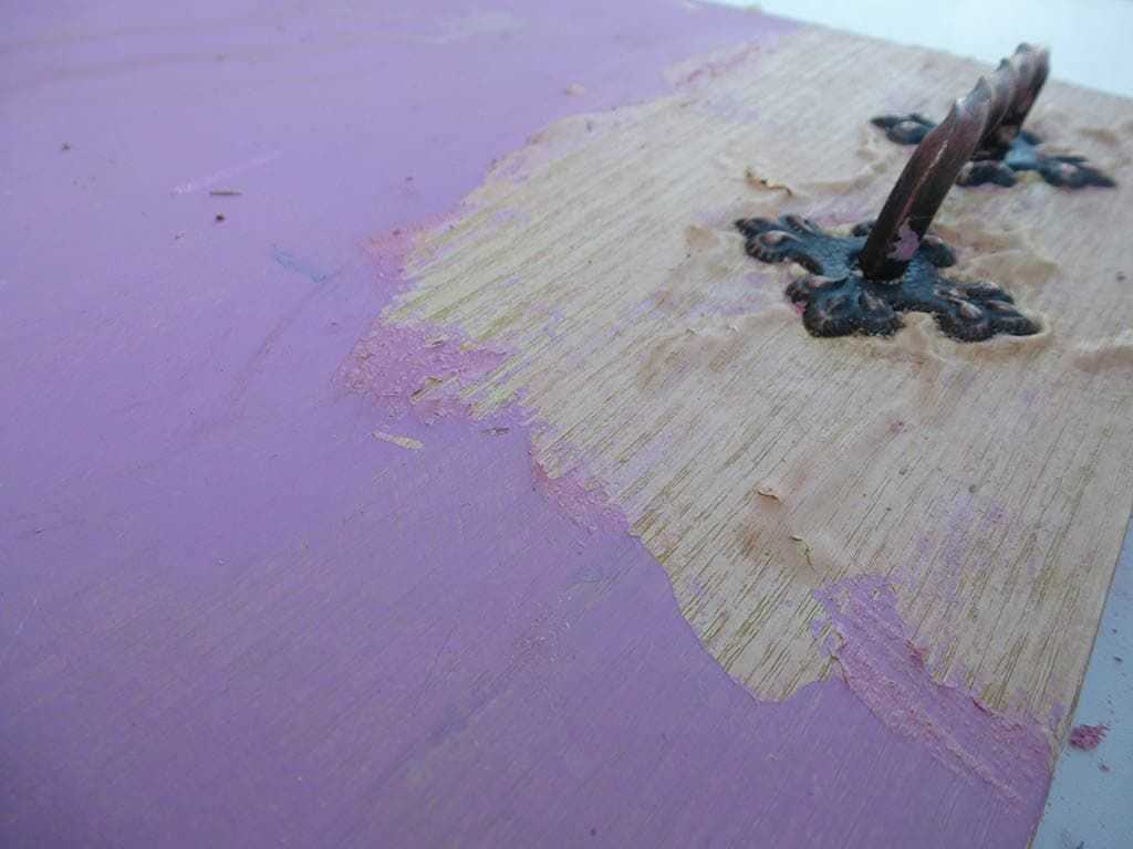 Как снять старую краску с деревянного пола, чем убрать свежую, каким способом удалить толстый слой в домашних условиях?